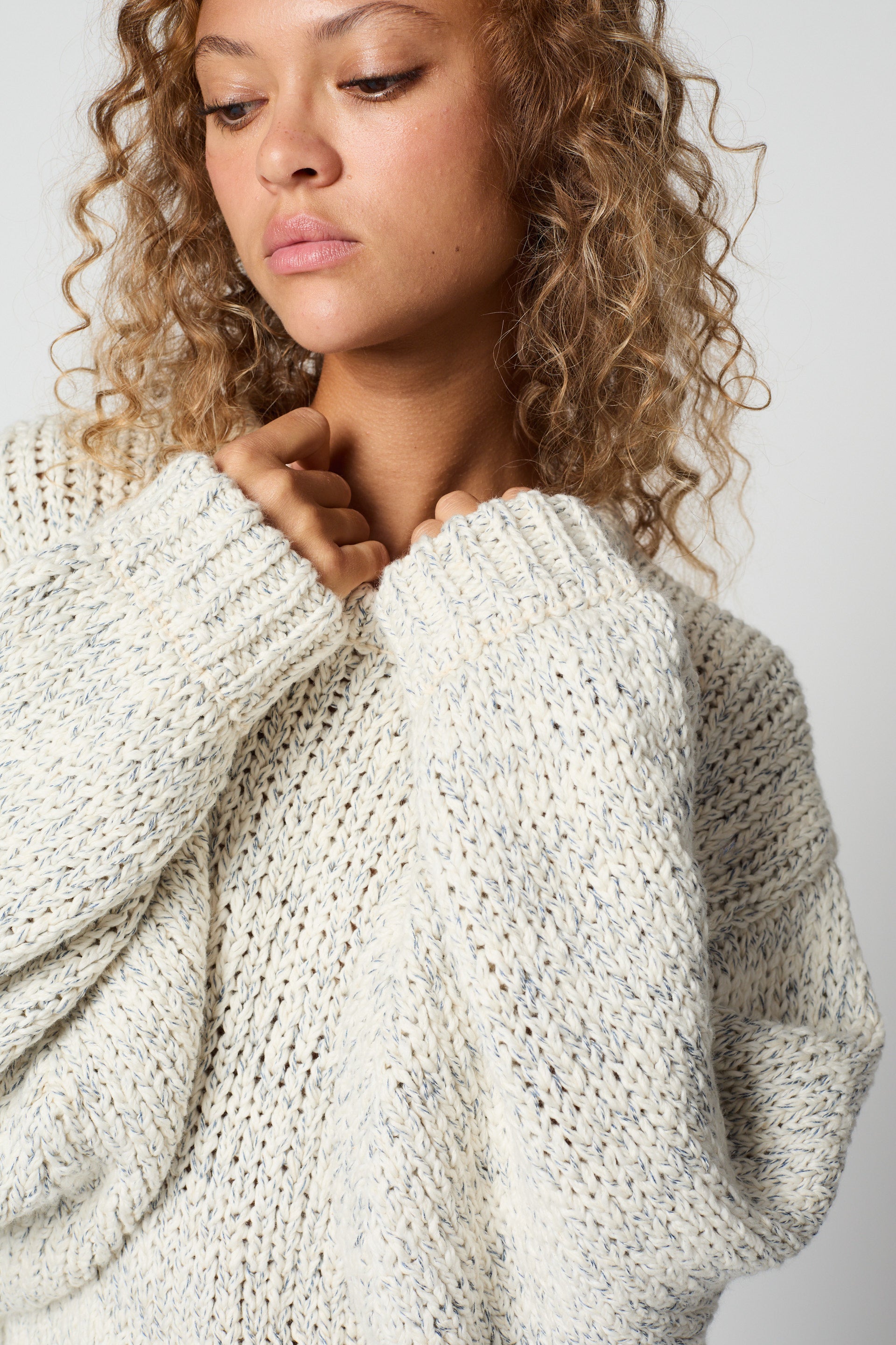 テクスチャールーズコットンのバルーンスリーブ