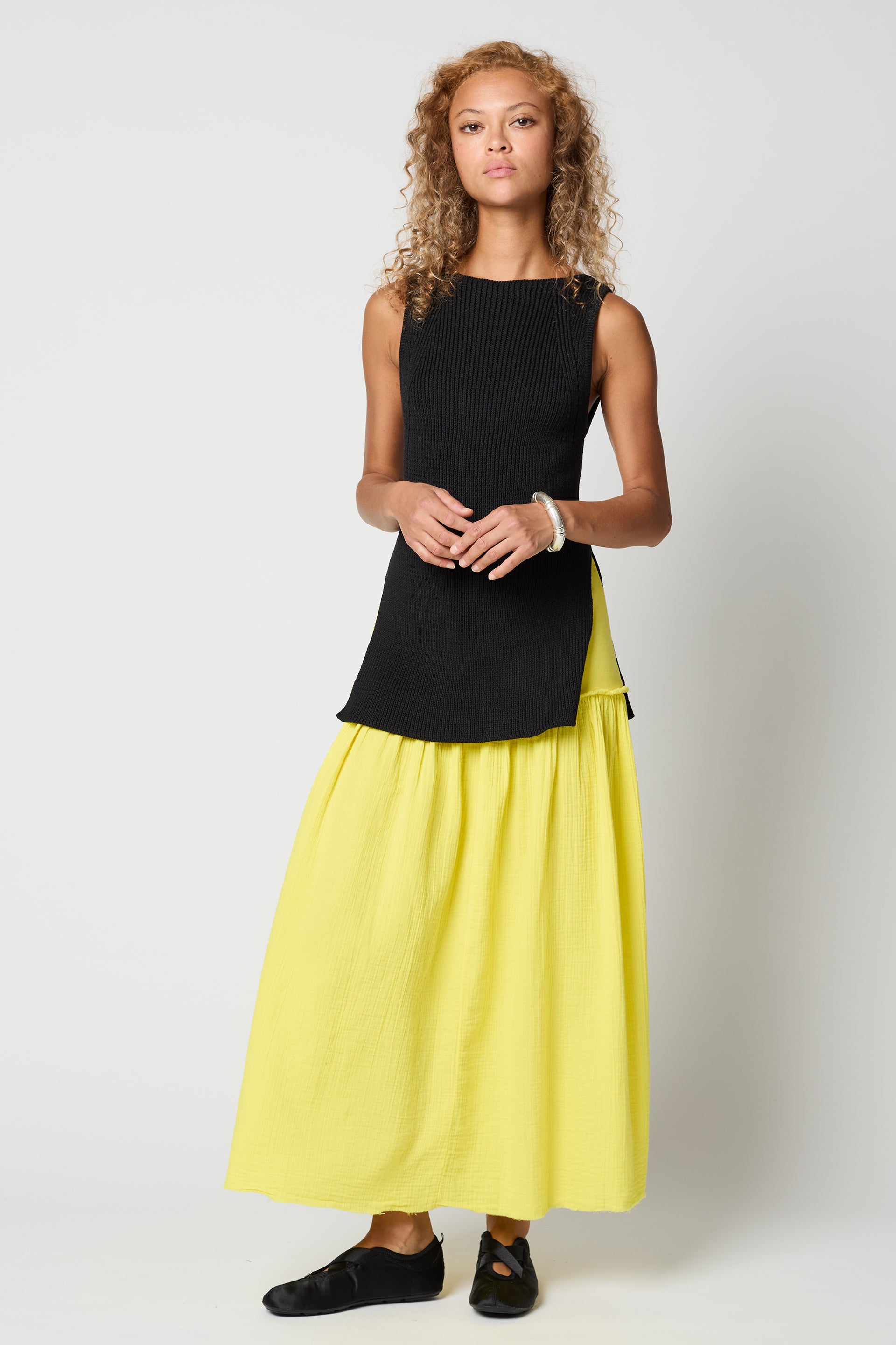 ボートネックトップ