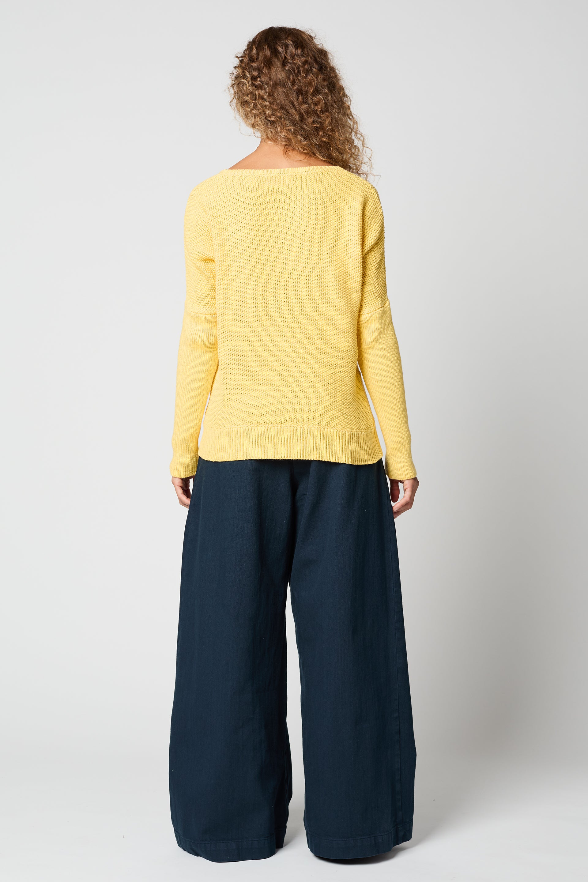 ドルマンスリーブトップス