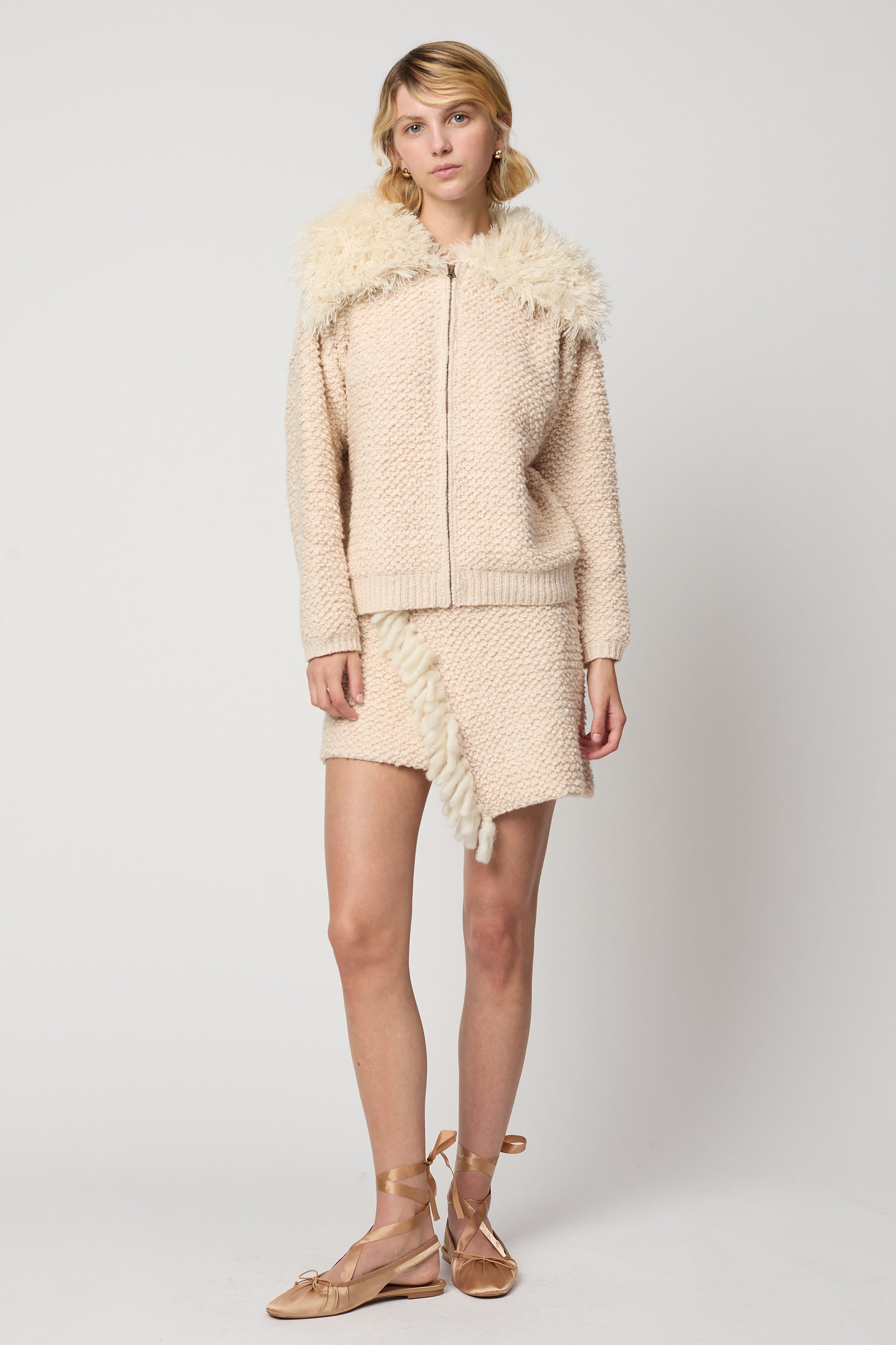 クロップドボンバーカーディガン