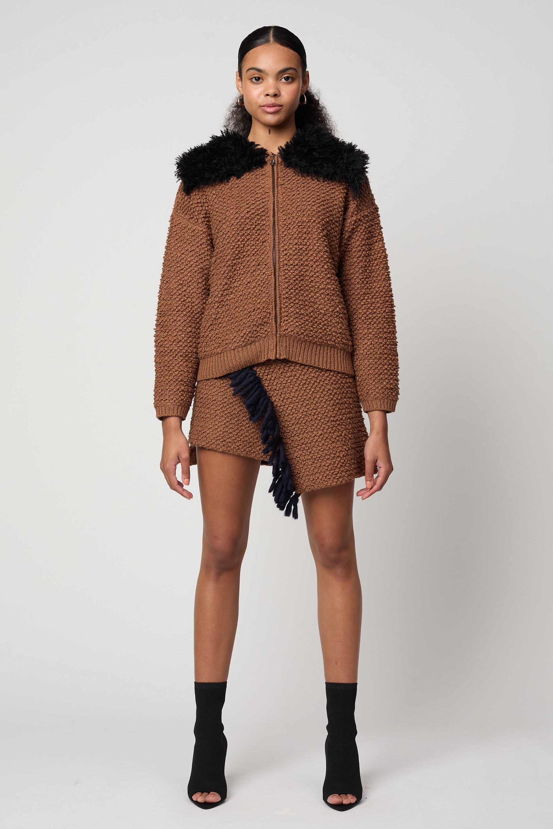 クロップドボンバーカーディガン