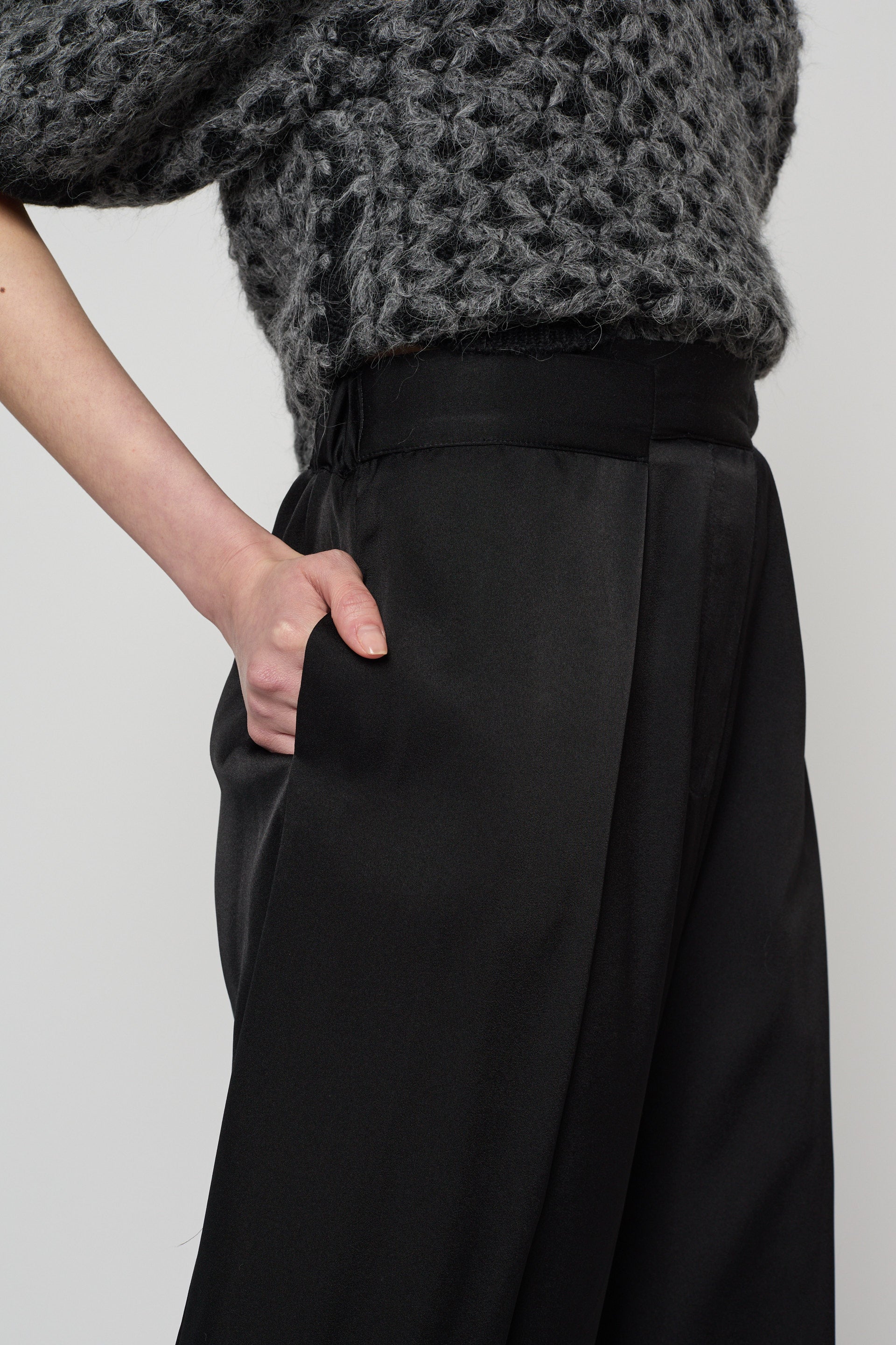 ASYMMETRICAL WIDE TROUSER