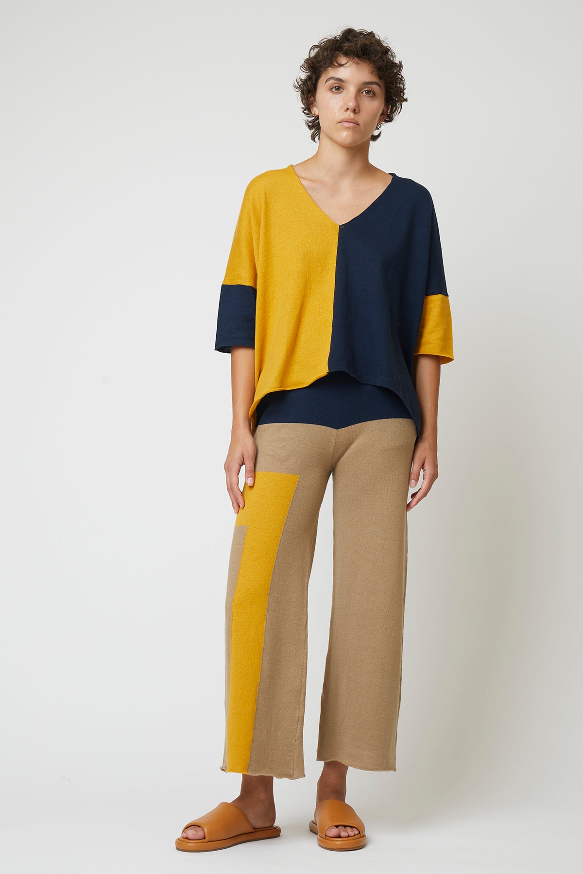 Laguna Cotton Crop Pant in Ochre and Navy