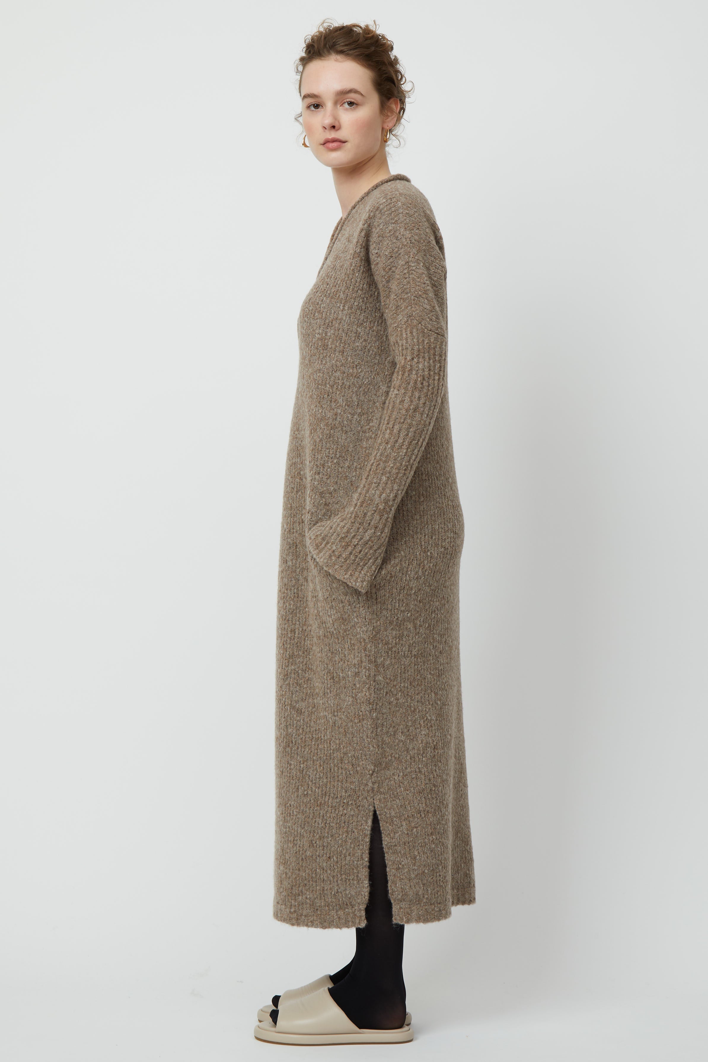 リラックスVネックドレス