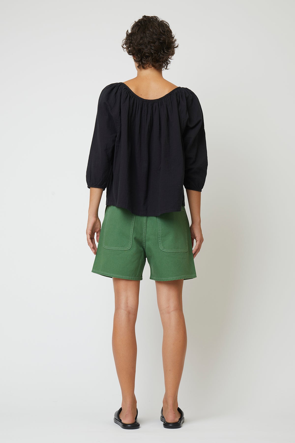 Freja Short in Standard Twill Aged paper