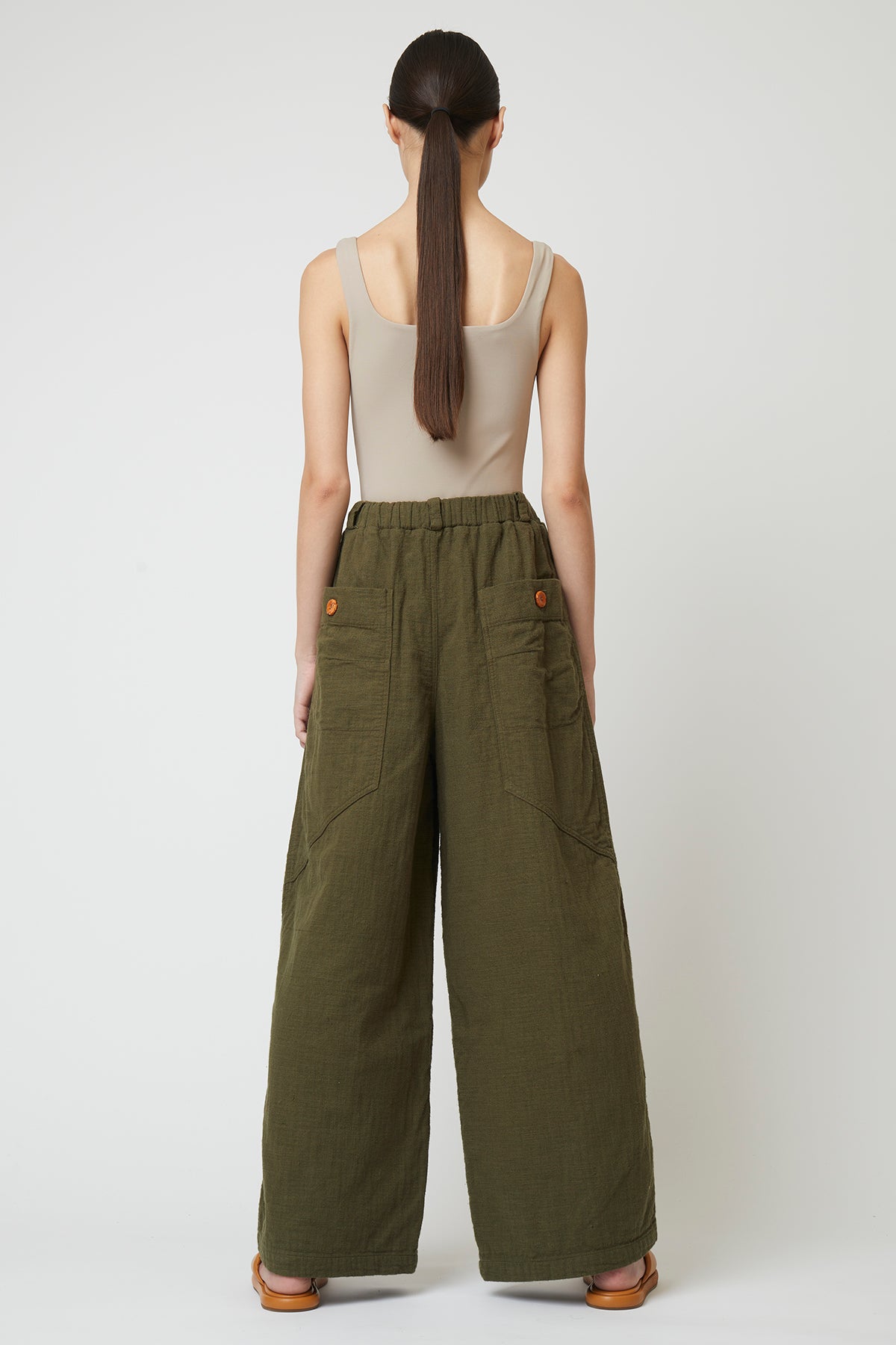 Mikia Pant