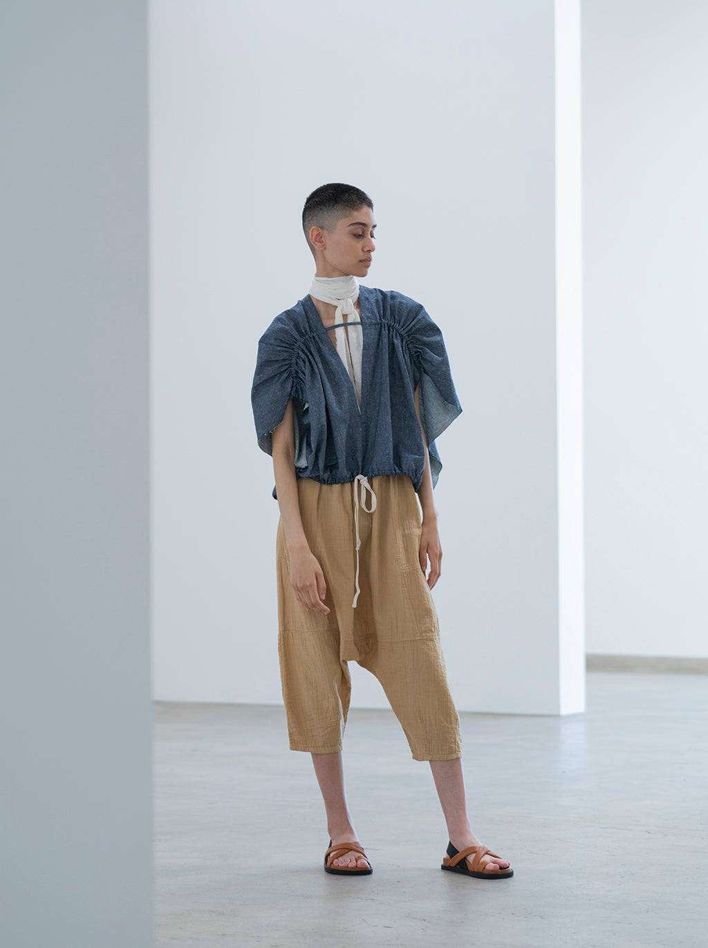 アーカイブセール コットンリネンのジャンナトップ