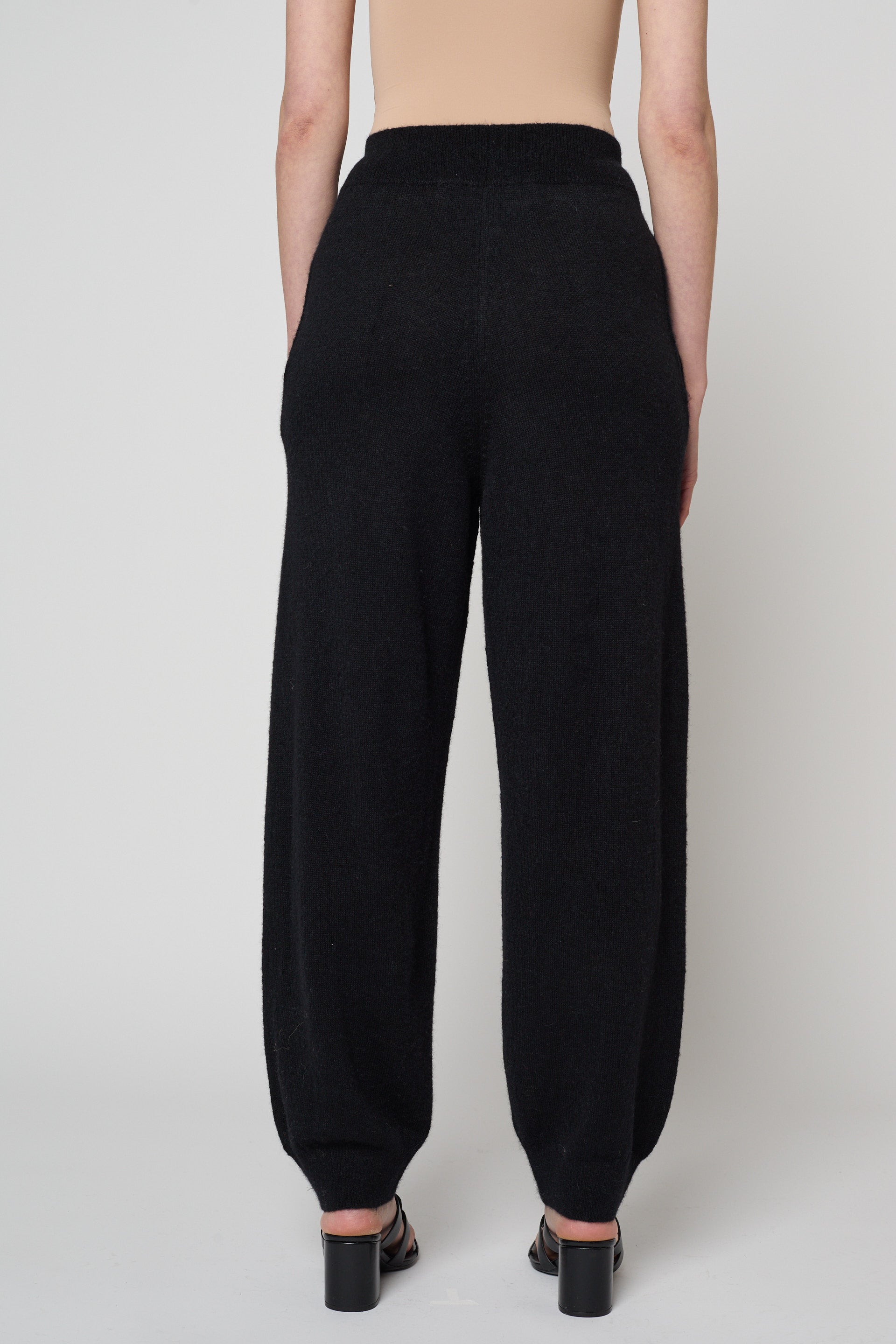 【mayu】LEINWANDE alpaca pants ALPACA TAYLOR PANT AT ATELIER DELPHINE