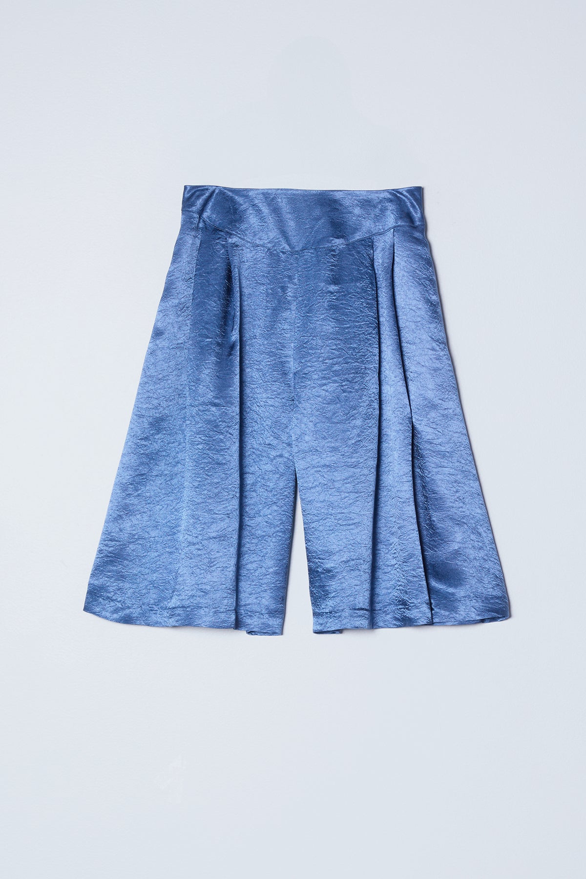 Long Shorts in Crinkled Satin