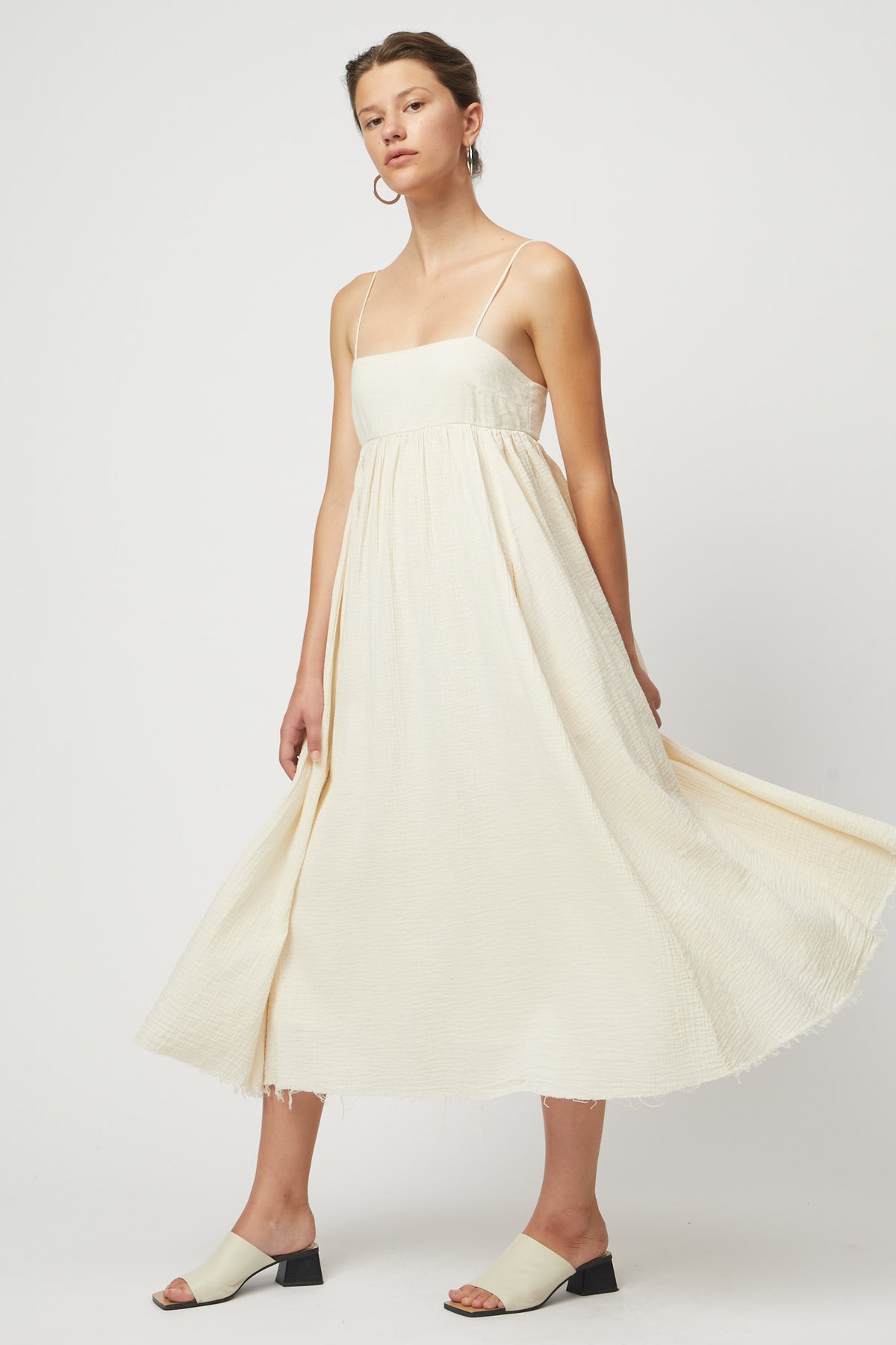 Arquette Dress in Crinkled Cotton Gauze - Kinari