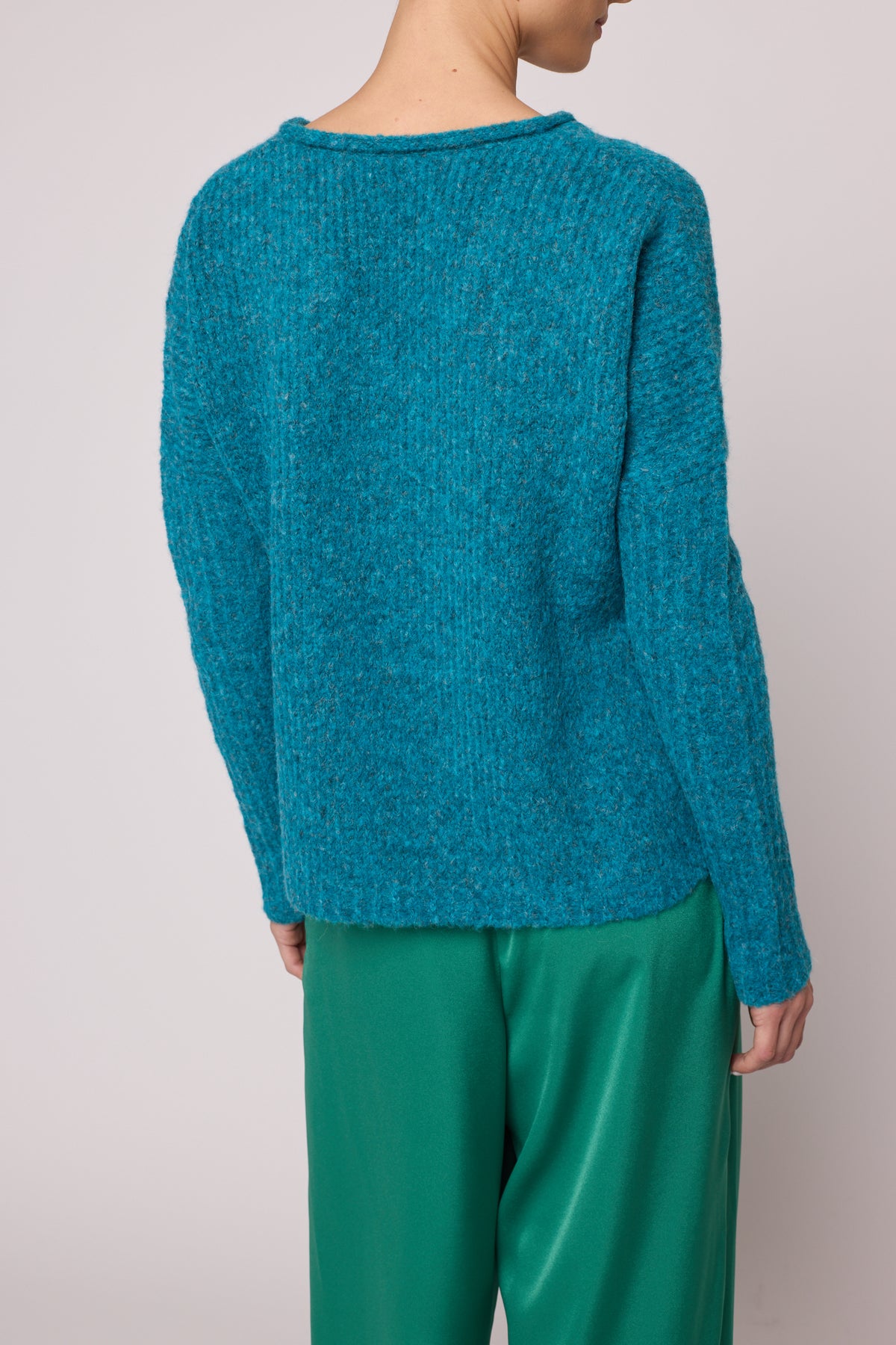 V Neck Boxy Sweater in Supreme Alpaca - Teal