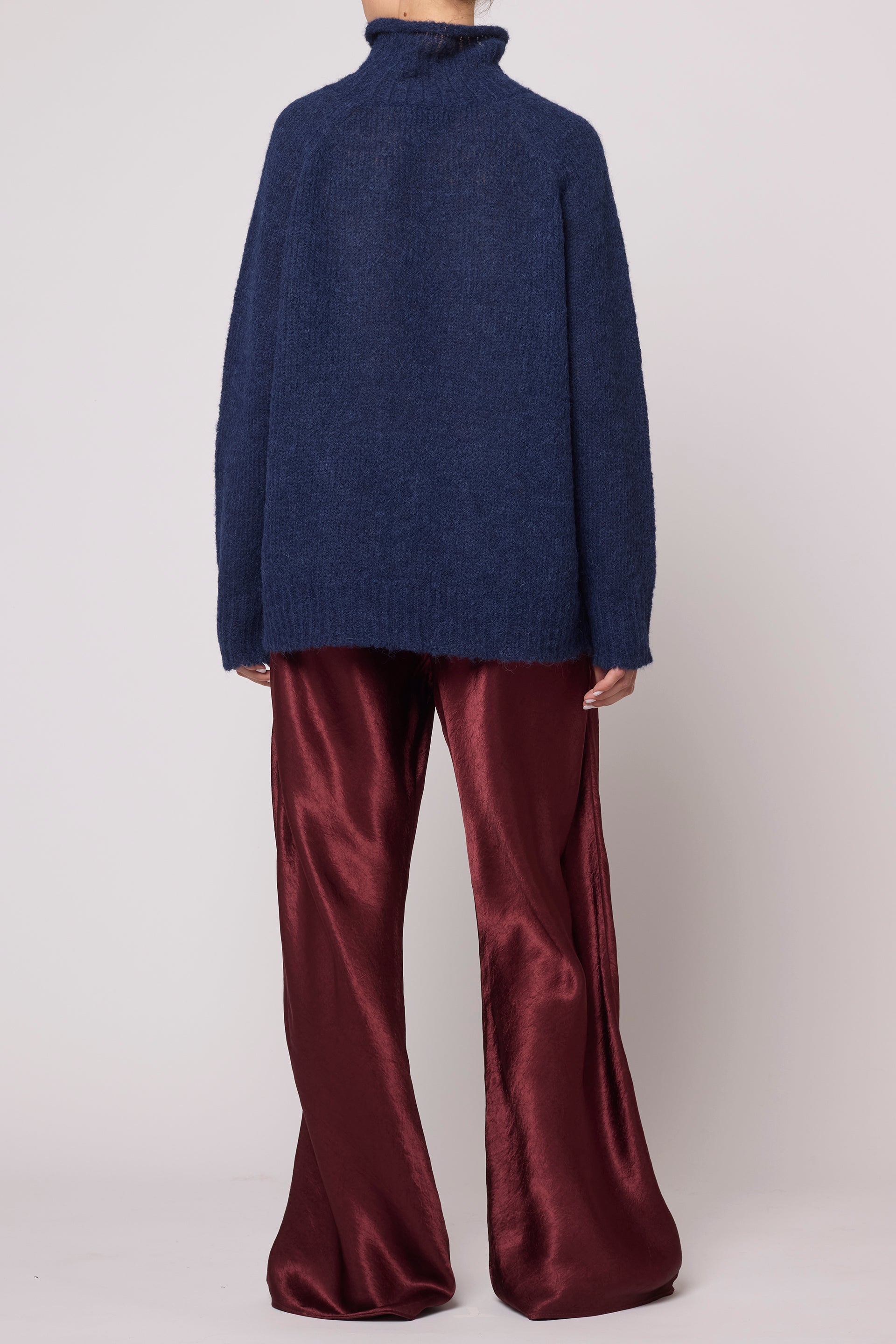Vasilisa Airy Turtleneck Sweater in Soft Alpaca - Navy