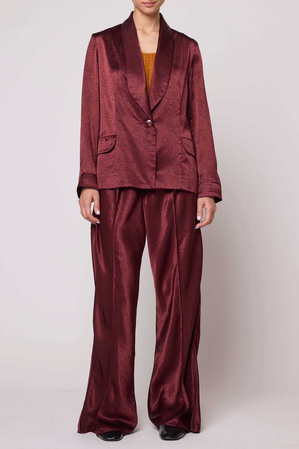 Single Breasted Slouchy Blazer in Crinkled Satin - Burgundy