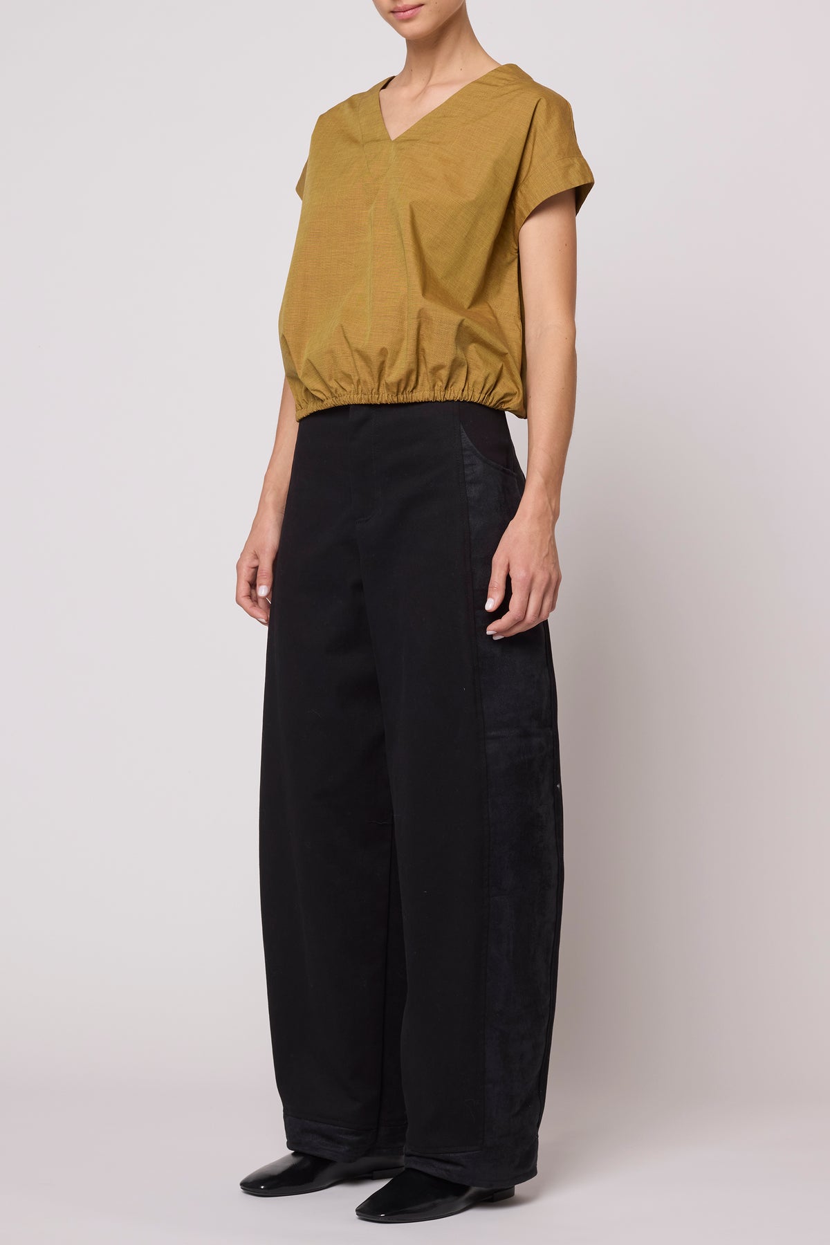V Neck Danielle Top in Grain Poplin - Mustard