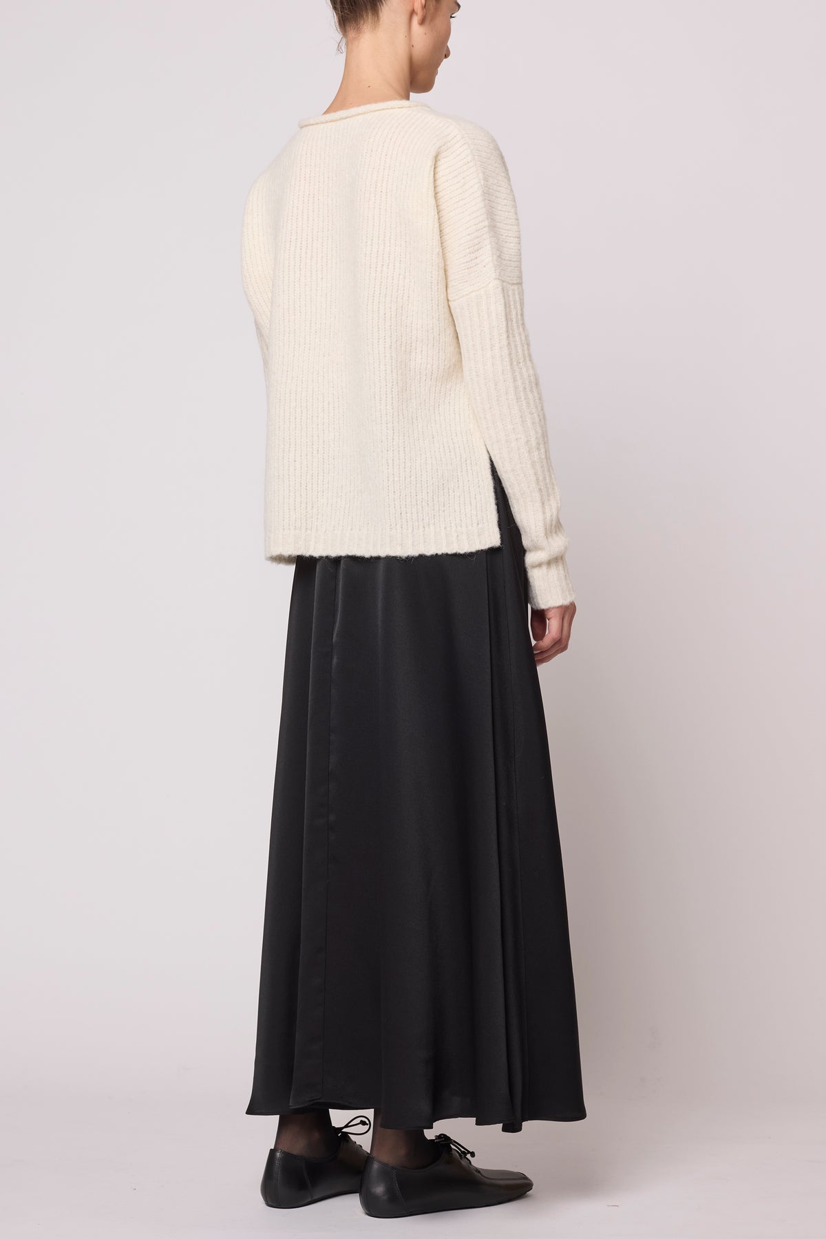 V Neck Boxy Sweater in Supreme Alpaca - Cream