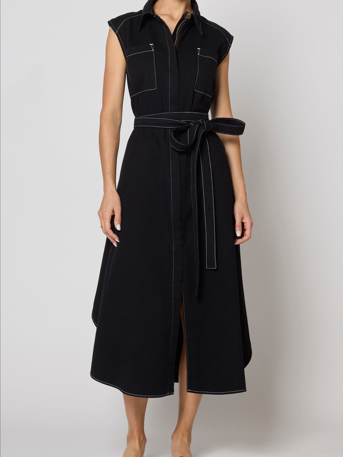 Rana Sleeveless Dress in Twill - Black