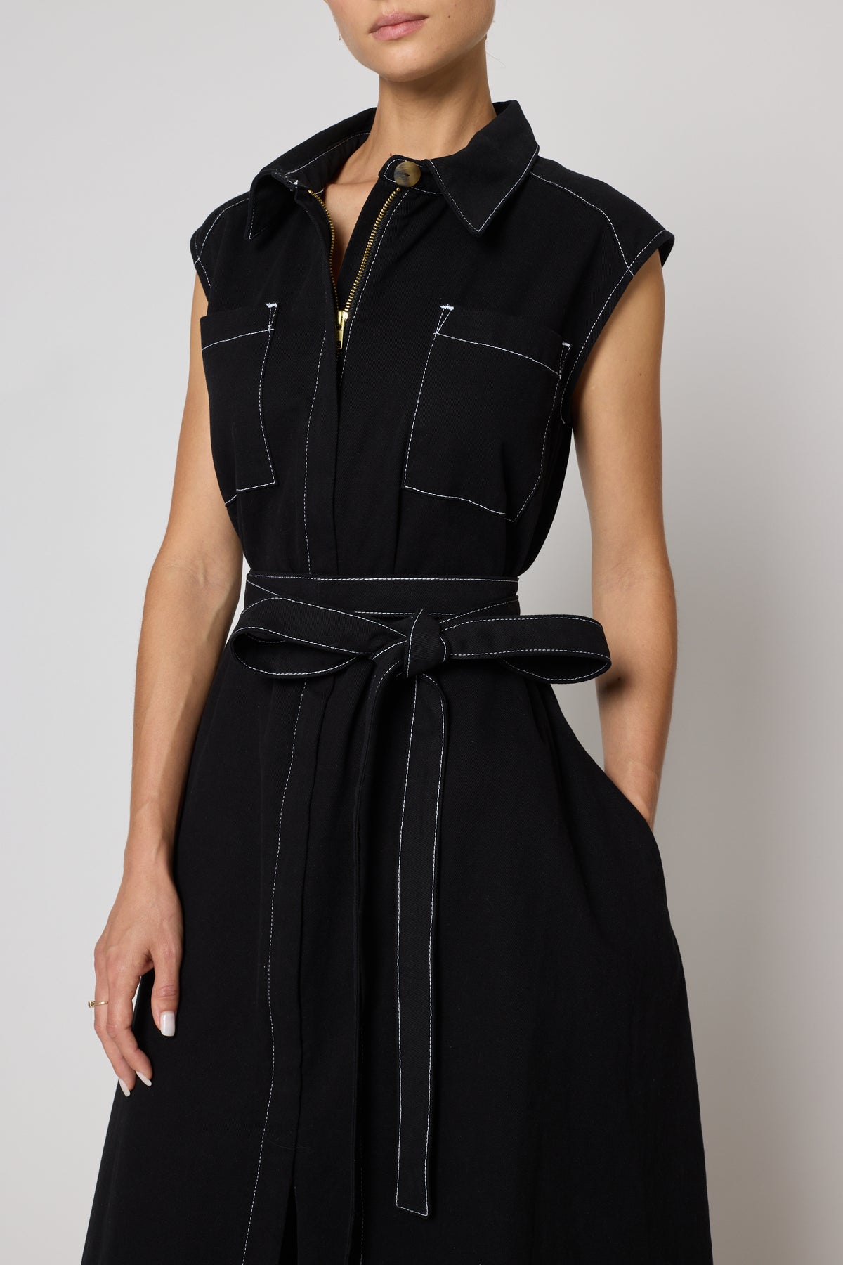 Rana Sleeveless Dress in Twill - Black