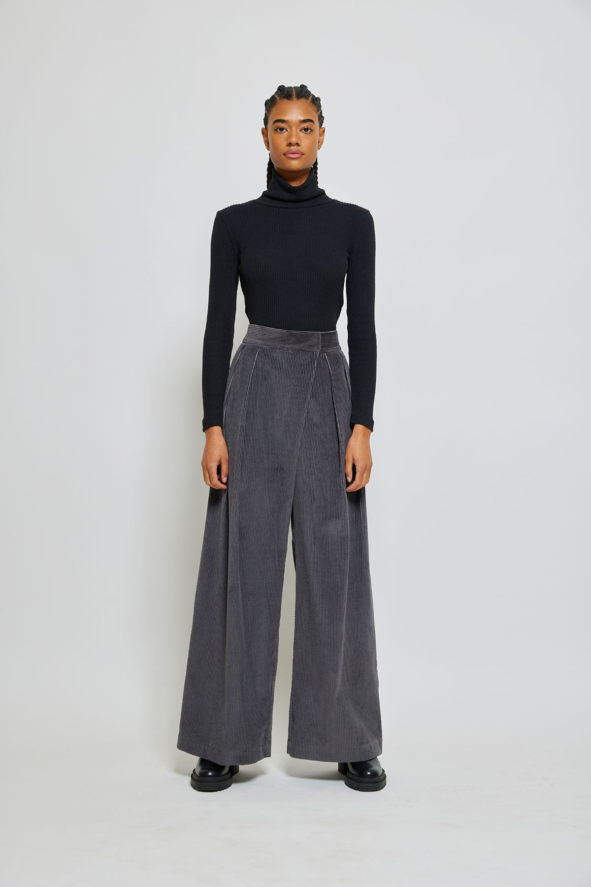 Parisa Pant in Corduroy