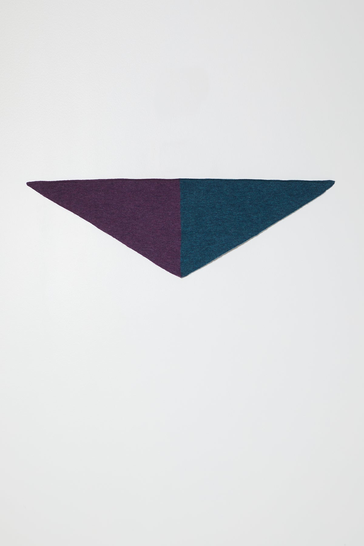 TriangleScarf_Plumw_SeaBlue.